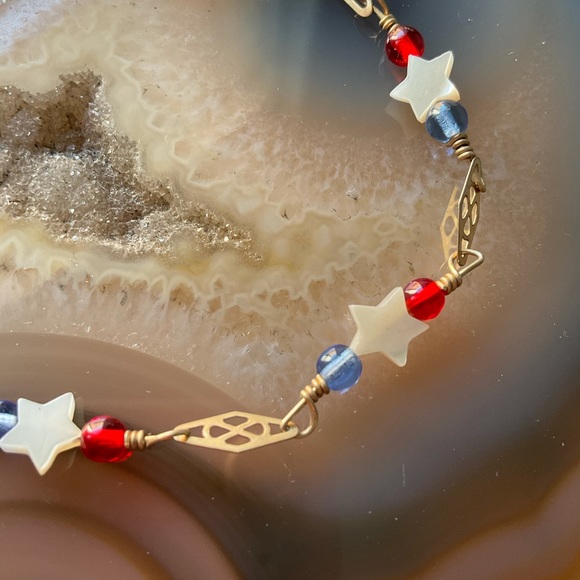 Vintage Gold star bracelet red white blue bead 14k gold fill chain 4th of July - Picture 2 of 7